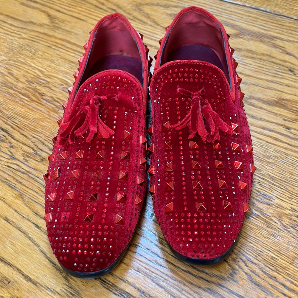 M & K brand red glitter/studded men’s loafers.  Tassels, slip on, Size 6.